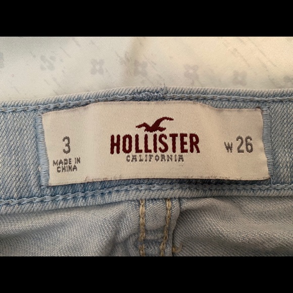 ⚡️Low Rise, Light Wash Shorts⚡️ ($7 flash sale) - Picture 3 of 4